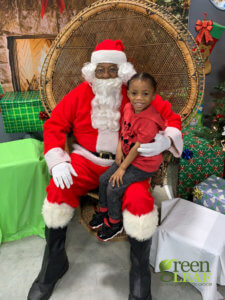 Where to get free pictures with Santa 2019 at GreenLeaf Market